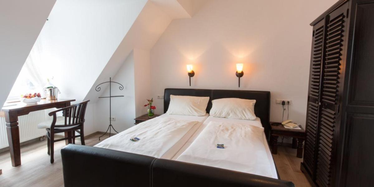 Hotel Zur Roemerbruecke Neuwied Zewnętrze zdjęcie